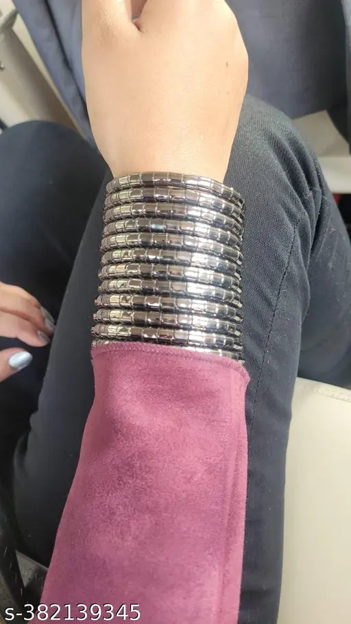 Samridhi DC Western Style Viral Spiral Bangle Black Bangle for Navratri